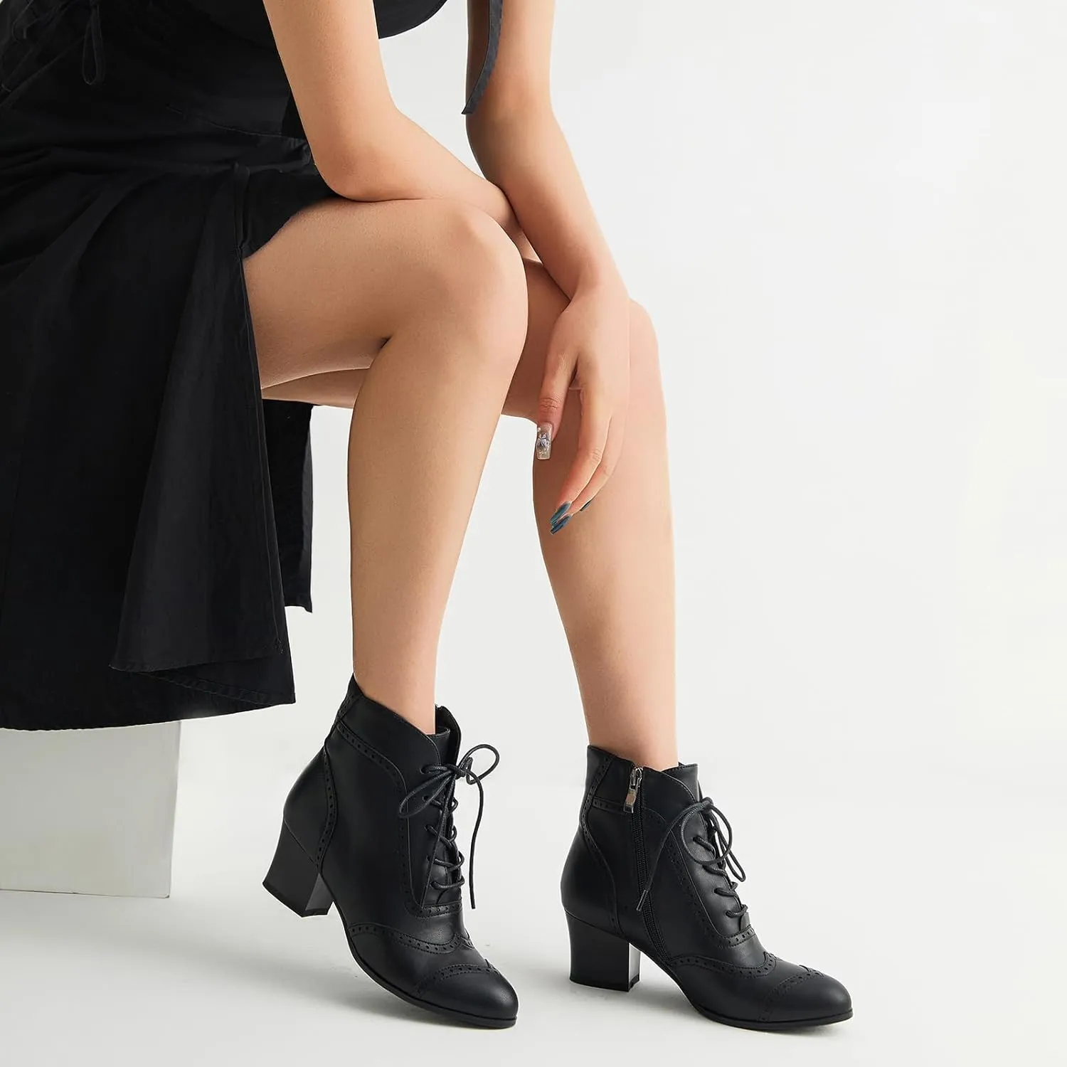 Black Short Ankle Boots Lace Up Booties for Women Side Zipper Victorian Boots Block Chunky Mid Heel