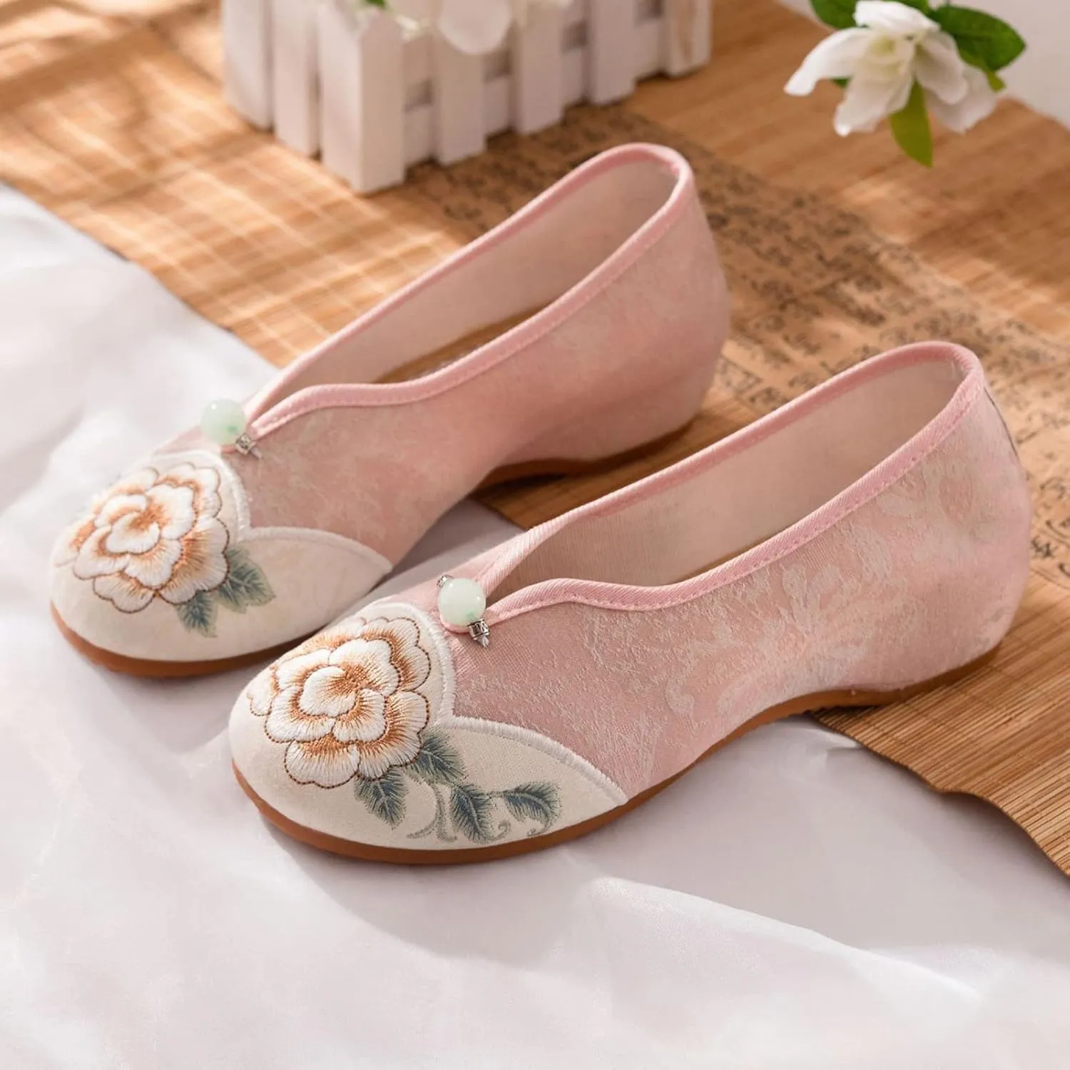 eYLun Women Flats Floral Embroidered Shoes Mary Jane Shoes Ballet Loafers Flats Slip On Shoes