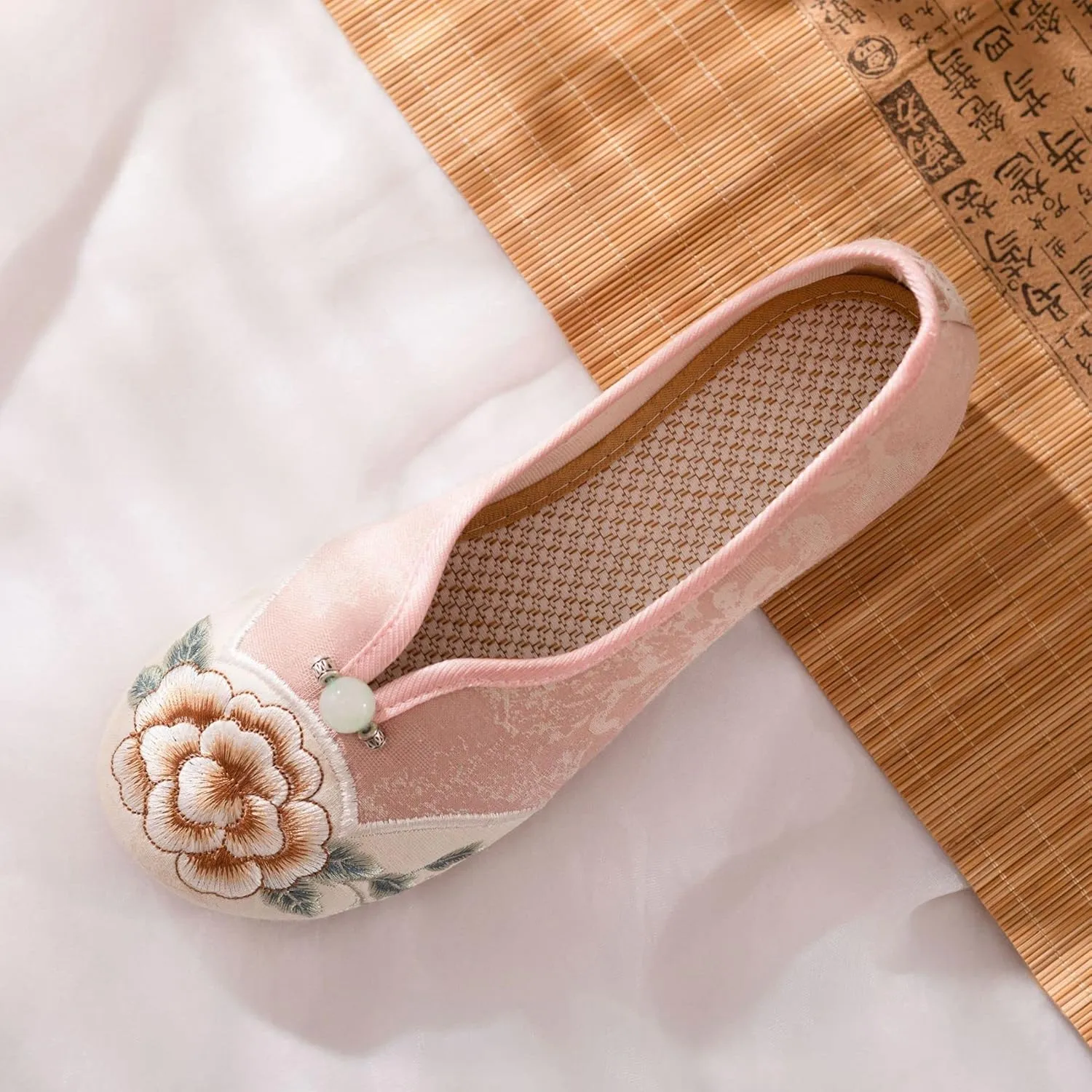 eYLun Women Flats Floral Embroidered Shoes Mary Jane Shoes Ballet Loafers Flats Slip On Shoes
