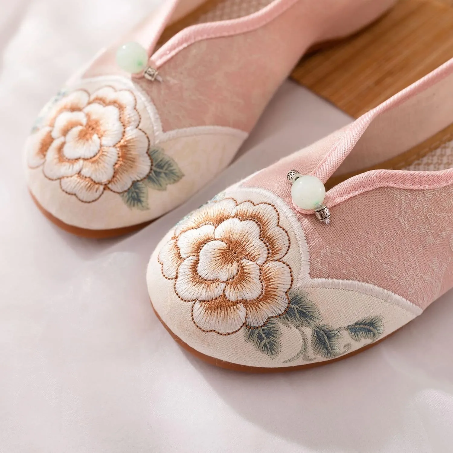 eYLun Women Flats Floral Embroidered Shoes Mary Jane Shoes Ballet Loafers Flats Slip On Shoes