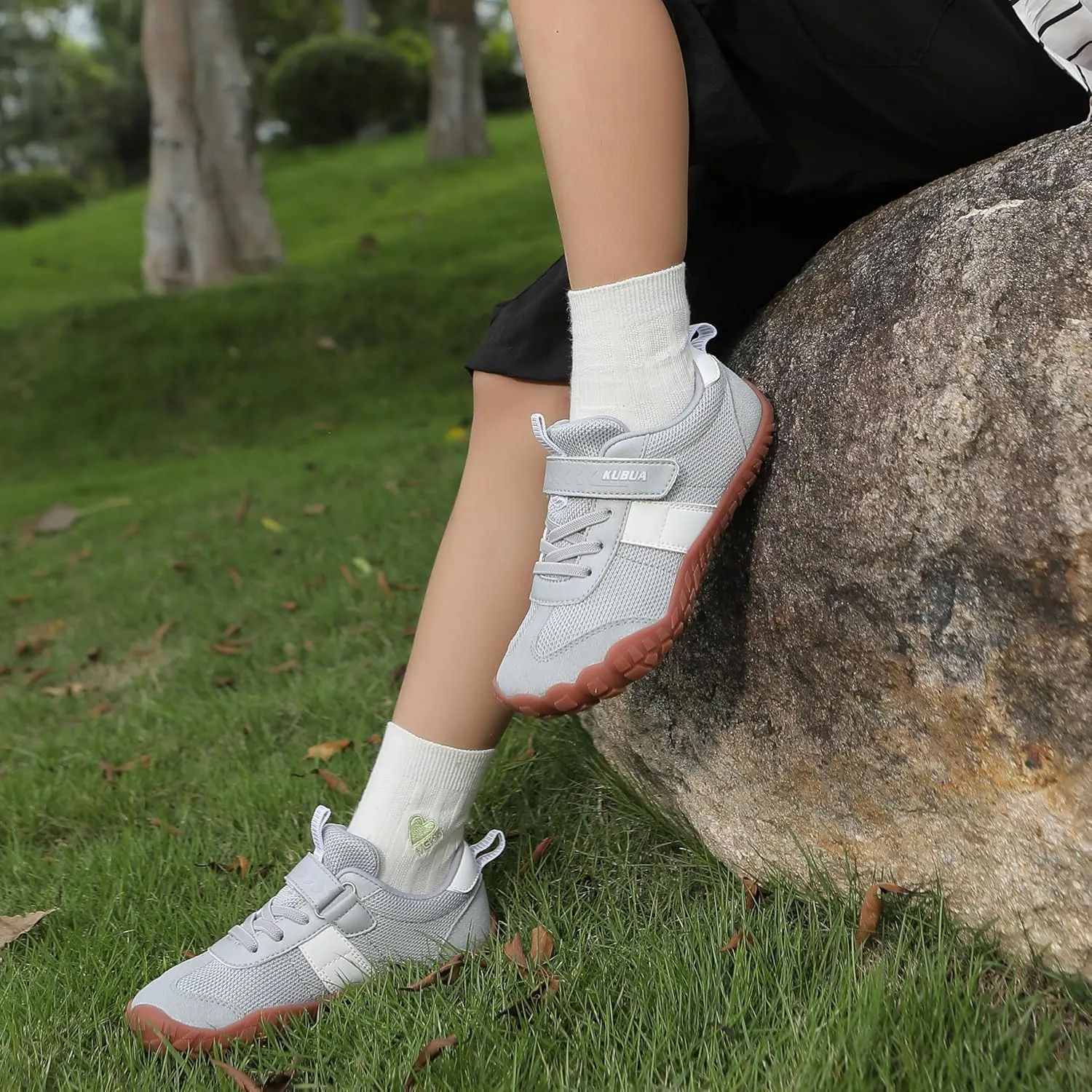 KUBUA Boys Girls Sneakers Kids Barefoot Shoes Comfort Anti-Slip Walking Shoes for Indoor Outdoor Toddler Little Big Kid