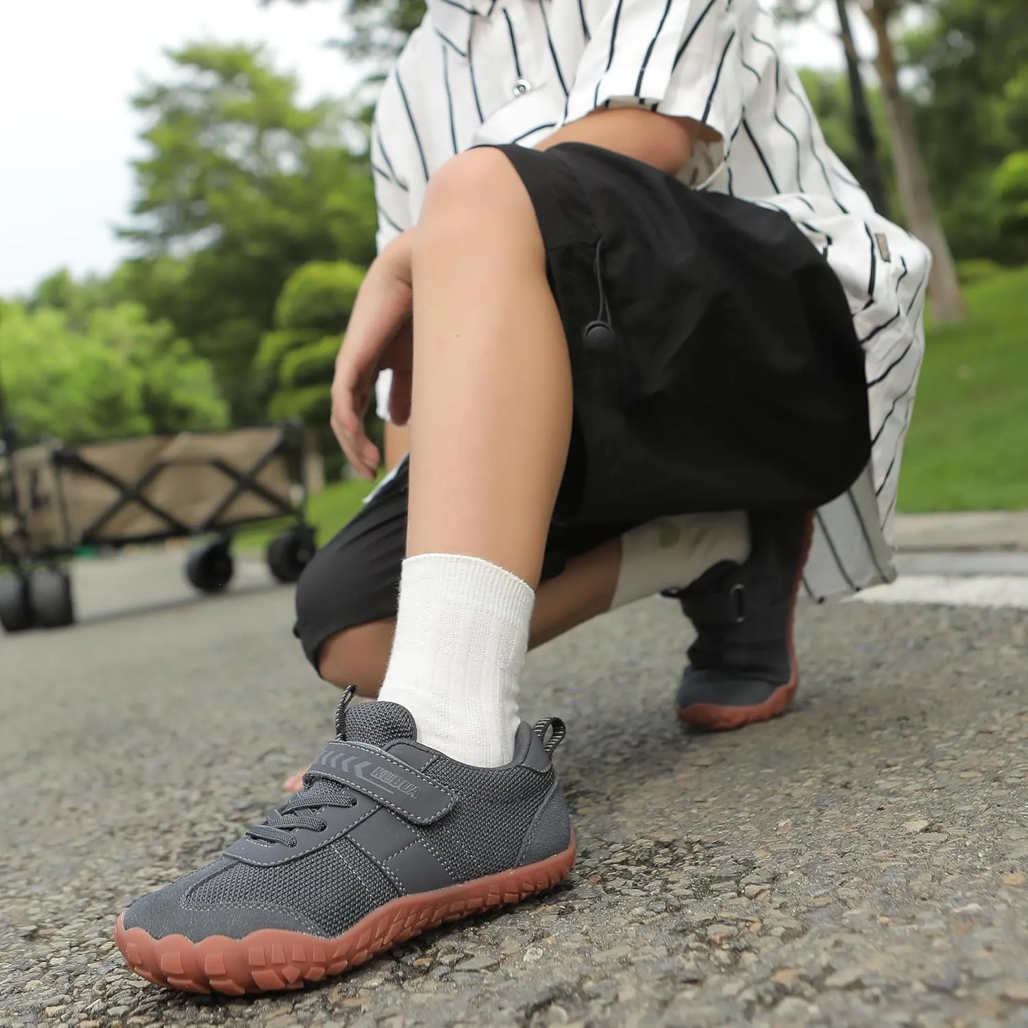 KUBUA Boys Girls Sneakers Kids Barefoot Shoes Comfort Anti-Slip Walking Shoes for Indoor Outdoor Toddler Little Big Kid