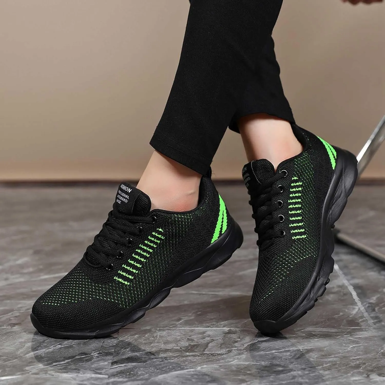 Lovers Fashion Mesh Breathable Flying Woven Sneakers for Men and Women Color Matching Casual Mens Fashion Sneaker Boots