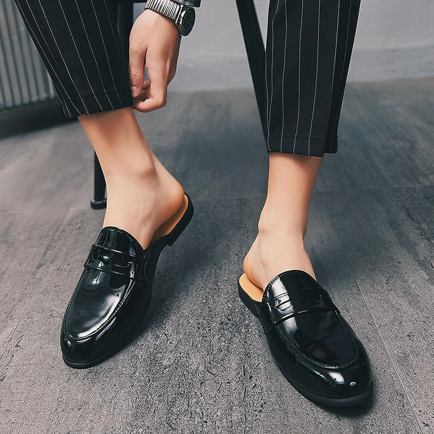 Men's Patent Leather Low Heel Mules Casual Slip-On Round Toe Backless Flat Penny Loafers Comfortable Non-Slip Half Mule Sandals Business Dress Smoking Slippers