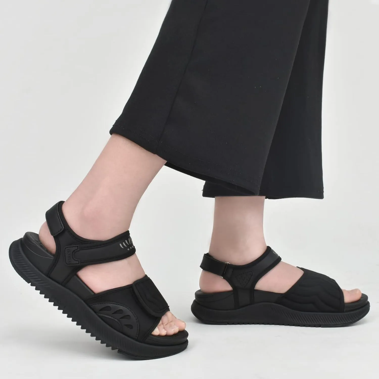 ONCAI Walking Sandals Women,Arch Support Hiking Sandals with Orthotic Outdoor Footbed for Plantar Fasciitis,Water Athletic Platform Sandalias Mujer with 3 Adjustable Strap (US Size 6-12)