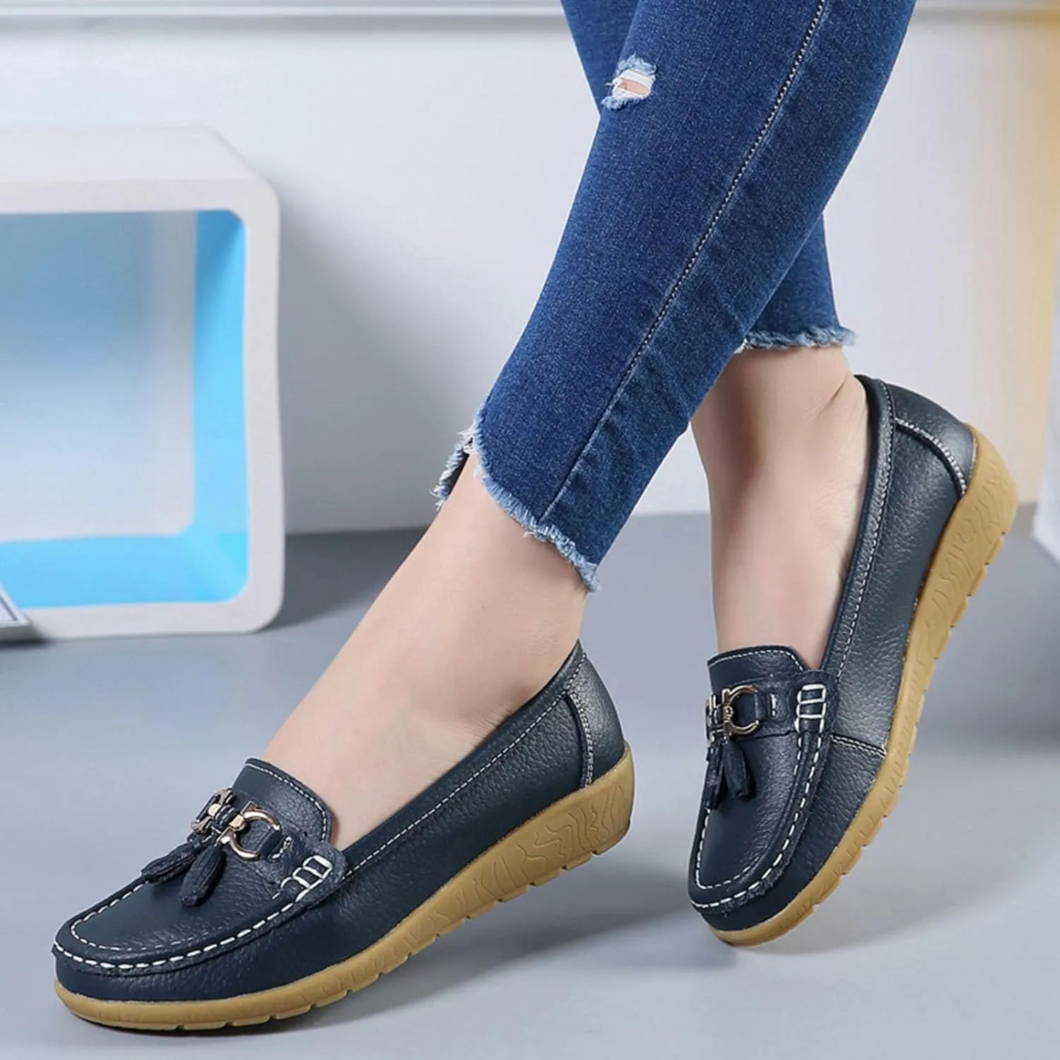Orthopedic Women Breathable Leather Loafers Slip On Comfortable Walking Shoes for Work Casual Wear with Arch