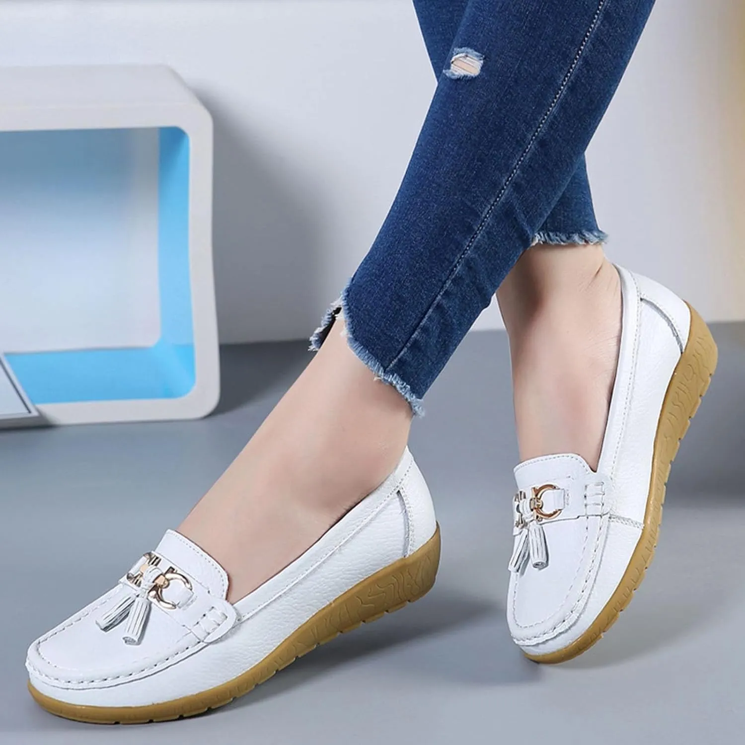 Orthopedic Women Breathable Leather Loafers Slip On Comfortable Walking Shoes for Work Casual Wear with Arch