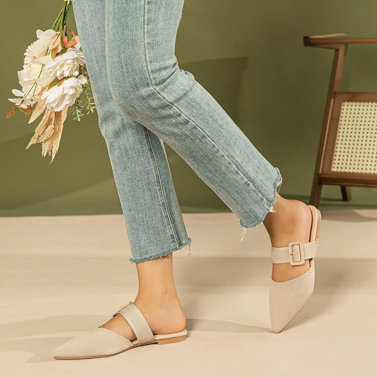 Pointed Toe Mules for Women Flats，Slip On Mules Backless，Wide Width Mules Sandals