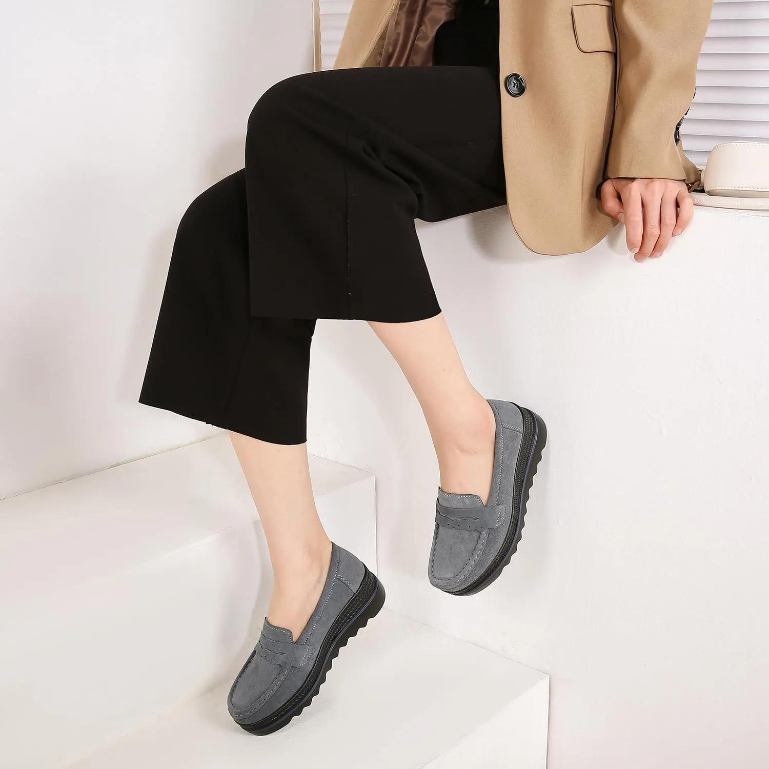 Ruitaoo Women's Slip On Platform Loafers Comfort Suede Wedge Shoes Low Top Moccasins for Casual and Daily