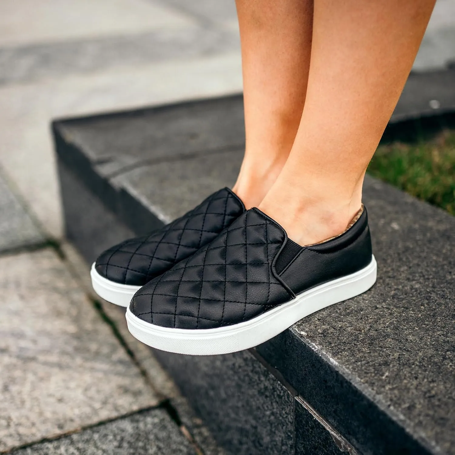 STQ Loafers for Women Memory Foam Slip On Sneakers EleeS Quilted 1.0 Comfort Fall Shoes