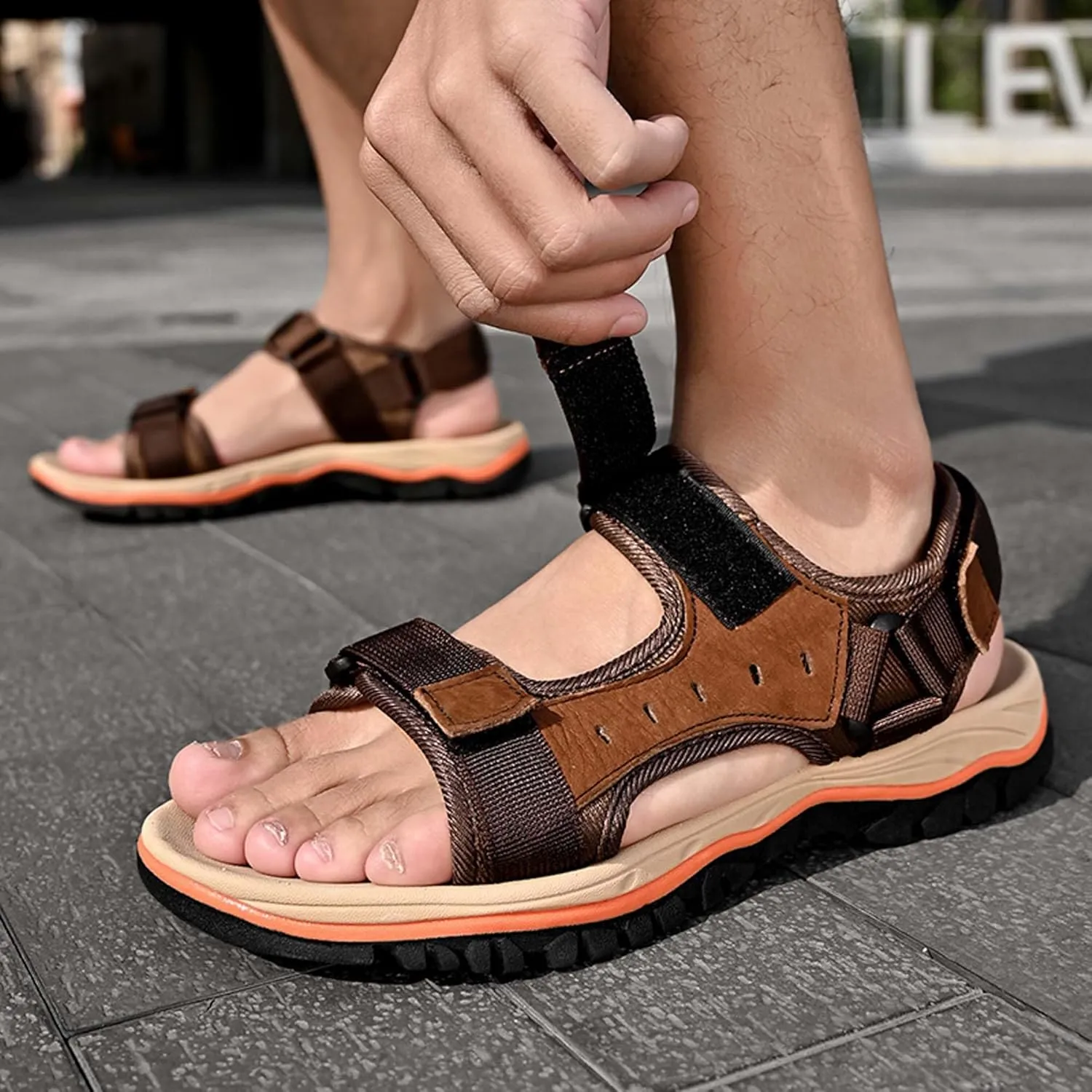 Summer men's cowhide fashionable beach sandals with breathable comfortable anti slip wear-resistant and lightweight sandals