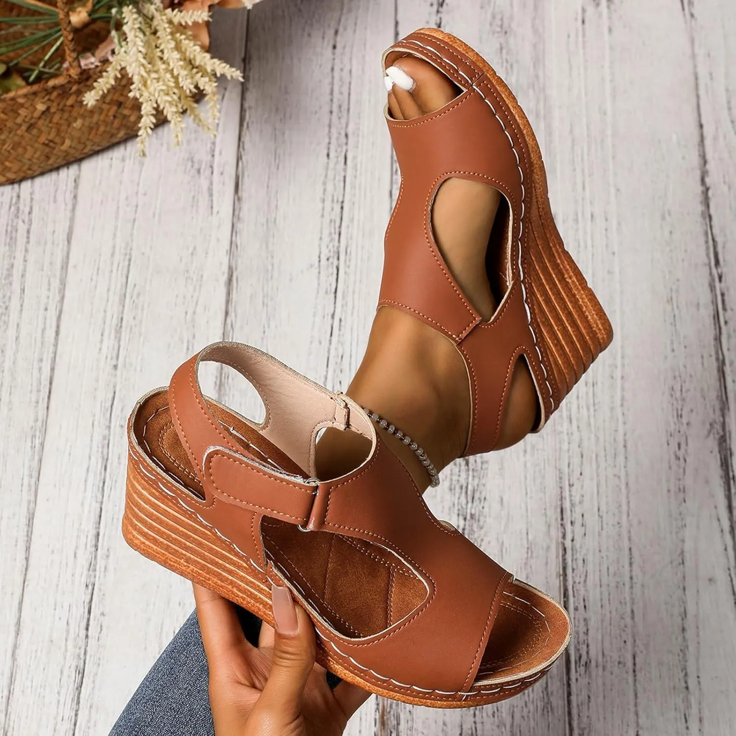 Trendy Women's Sandals For Daily Casual Wear Featuring Open Toe Design Hook And Loop Teal Sandals for Women Heels