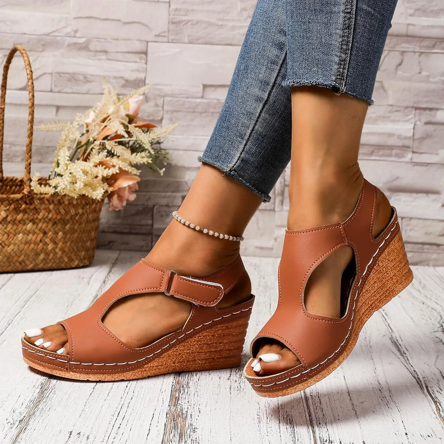 Trendy Women's Sandals For Daily Casual Wear Featuring Open Toe Design Hook And Loop Teal Sandals for Women Heels