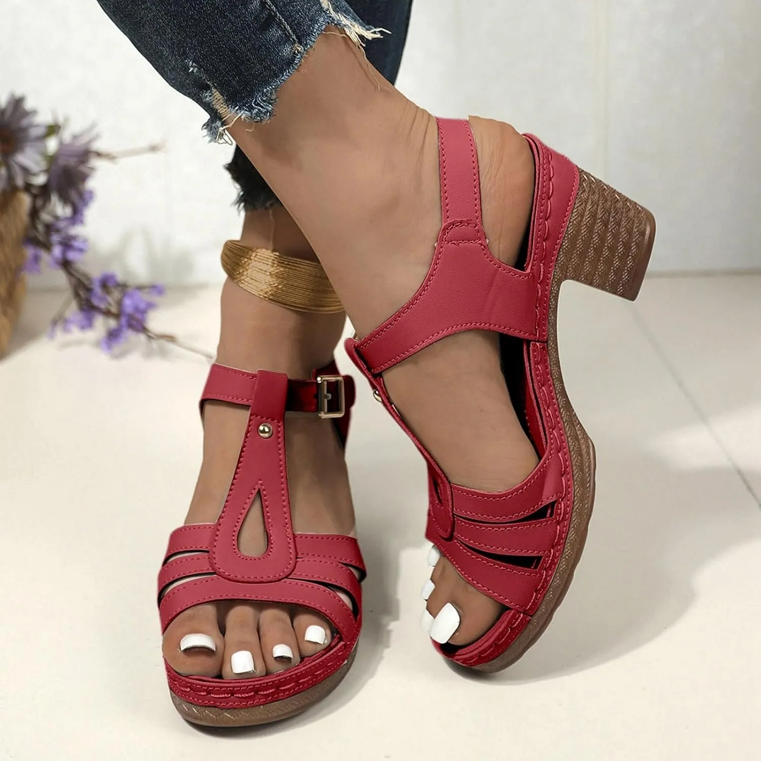 Trendy Women's Sandals With Toe Post Design Comfortable Mid Heeled Versatile Daily Wear Sandals Women Outdoor Summer