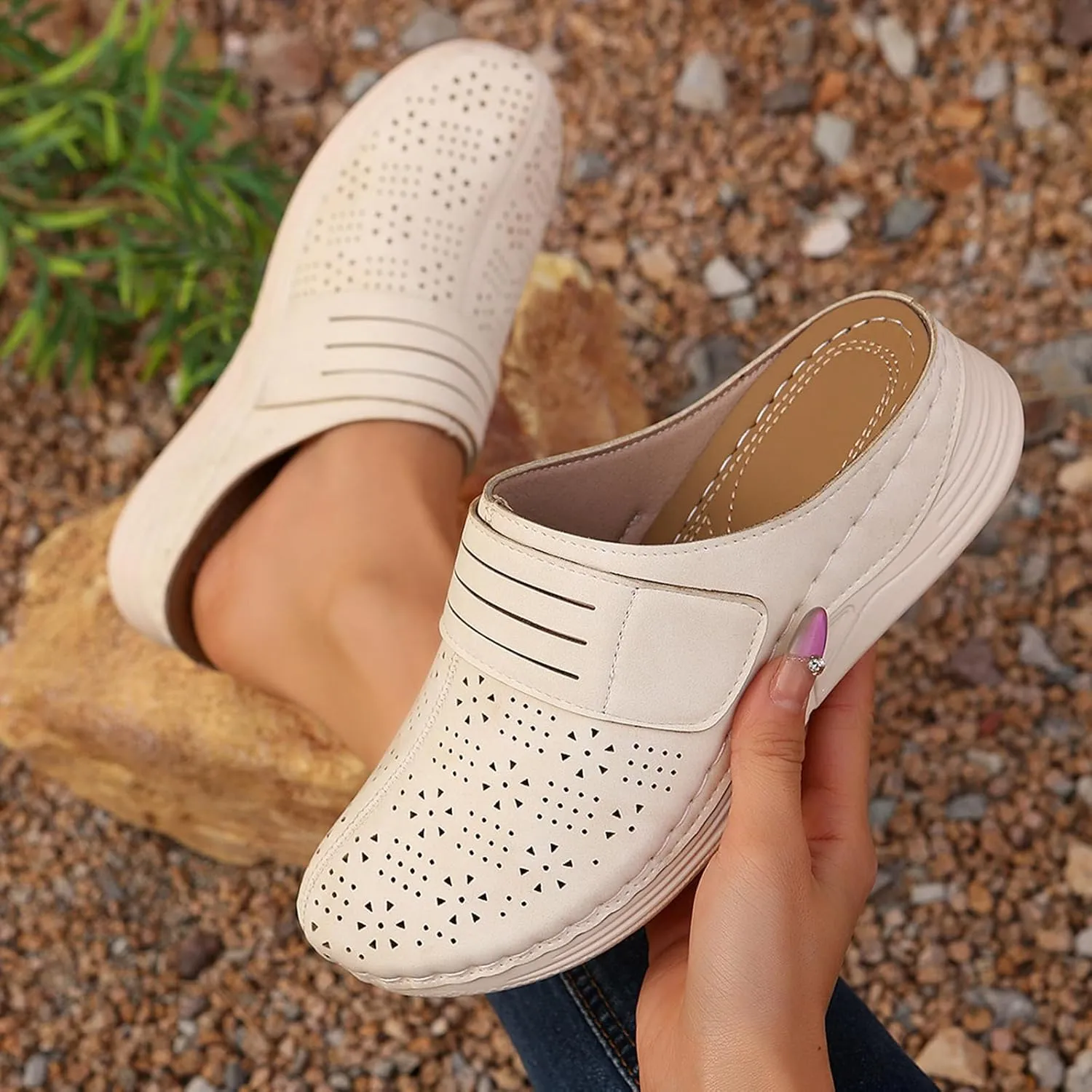 Wedge Clogs for Women Closed Toe Mules Shoes 2025 Summer Casual Slip on Slippers Comfortable Leather Insole Sandals Outdoor Walking Shoes