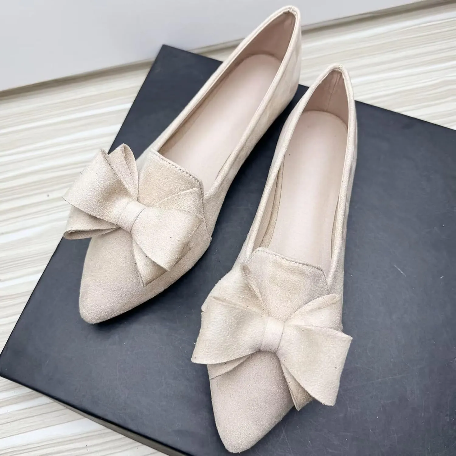 WENJIAZHIZHI Women's Pointed Toe Suede Bow Loafers Comfortable Ballet Flats Soft Office Lady Shoes Low-Heel Walking Slip-ons