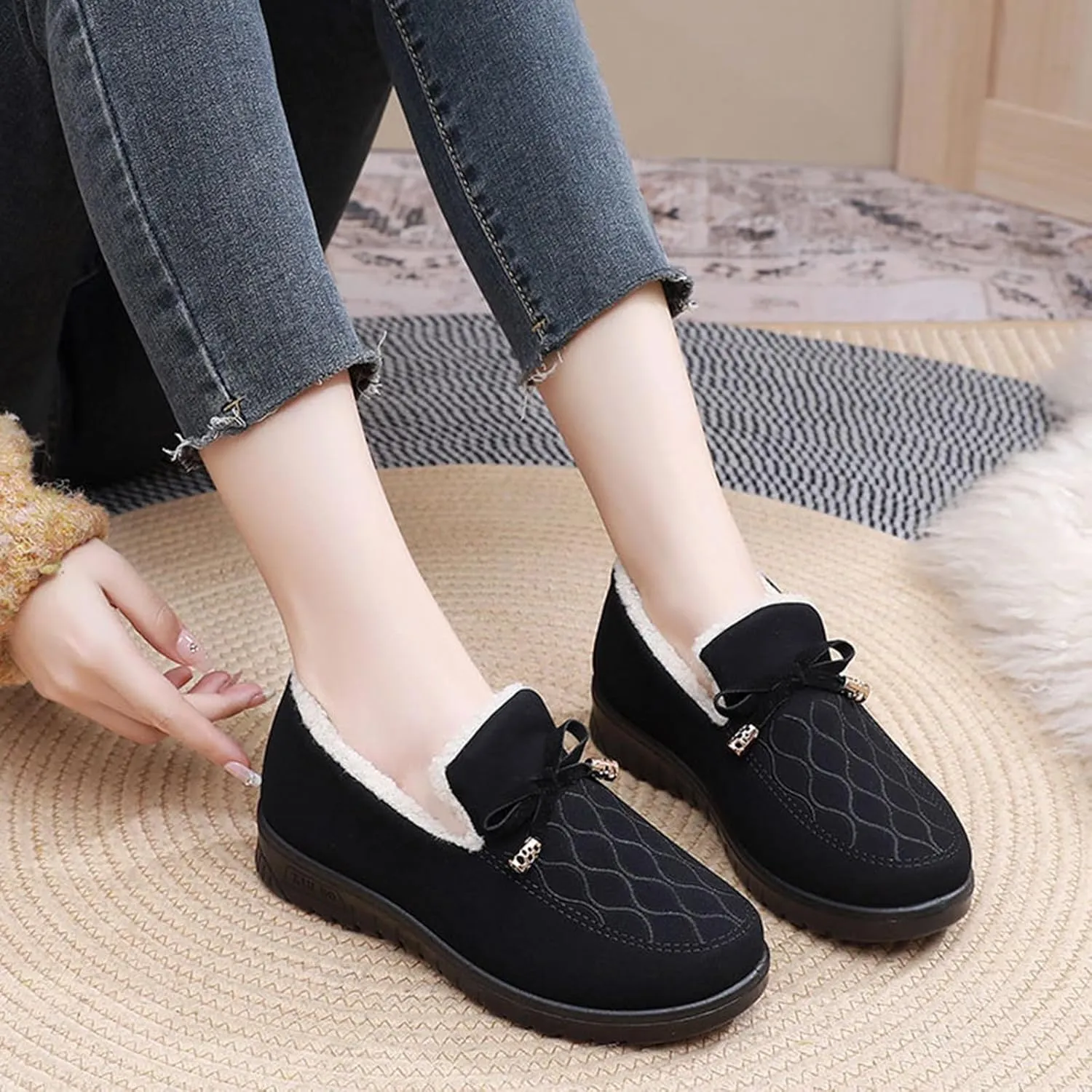 Zeberfi Women's Moccasin Suede Fur Lined Loafers with Bow Tie Retro Embroidery Round Toe Slip On Non-Slip Flats Winter Warm Comfortable Casual Shoes